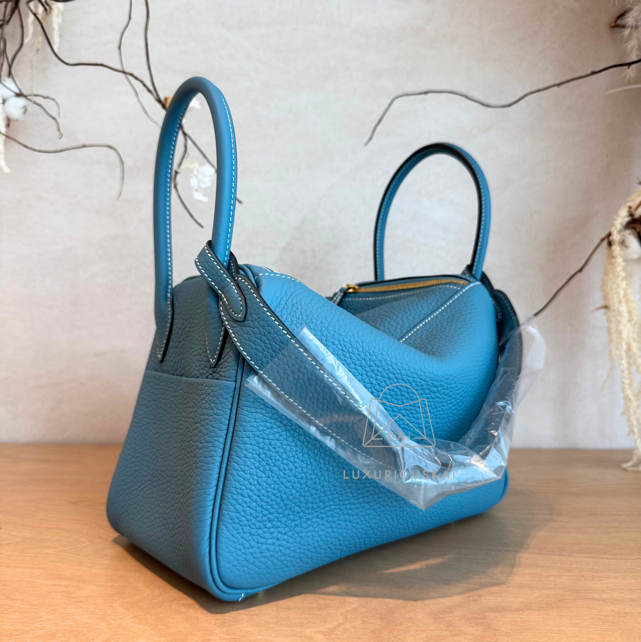 Hermès Lindy 26 Blue Jean (Gold Hardware)