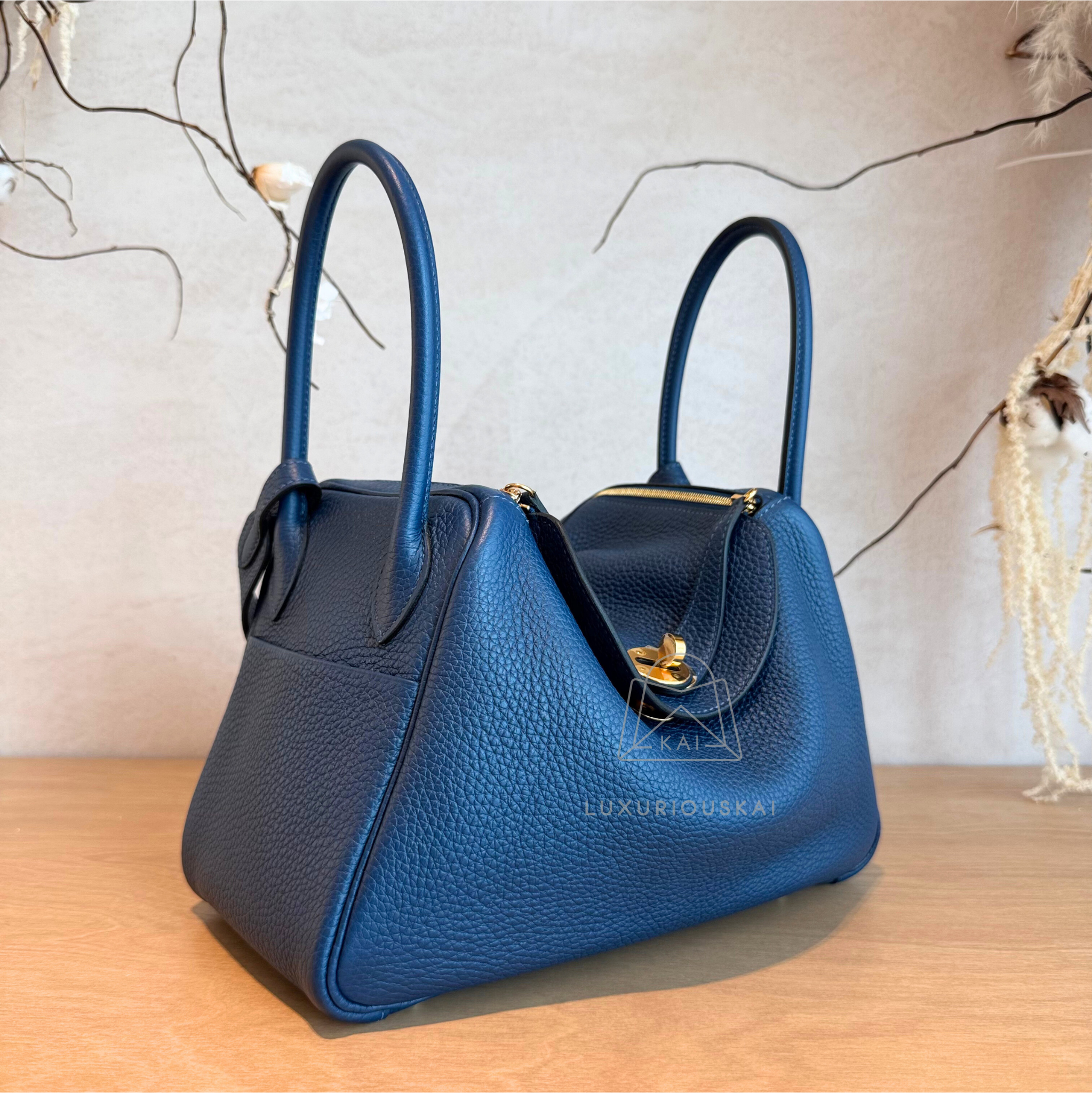 [PRELOVED] Hermès Lindy 26 Blue Sapphire (Gold Hardware)
