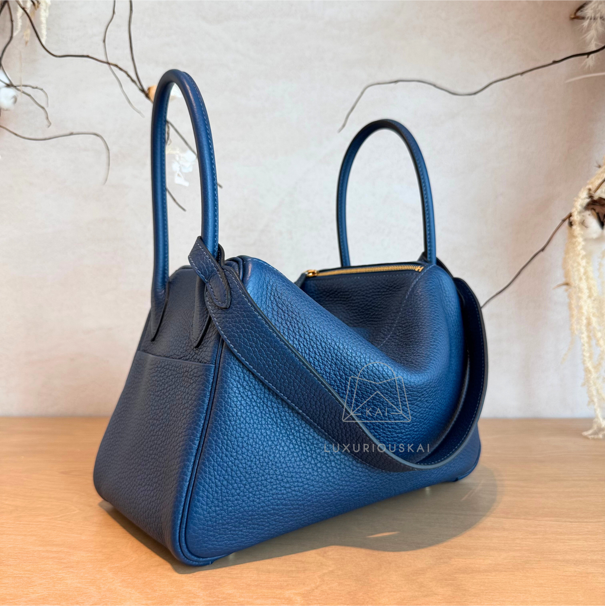 [PRELOVED] Hermès Lindy 26 Blue Sapphire (Gold Hardware)