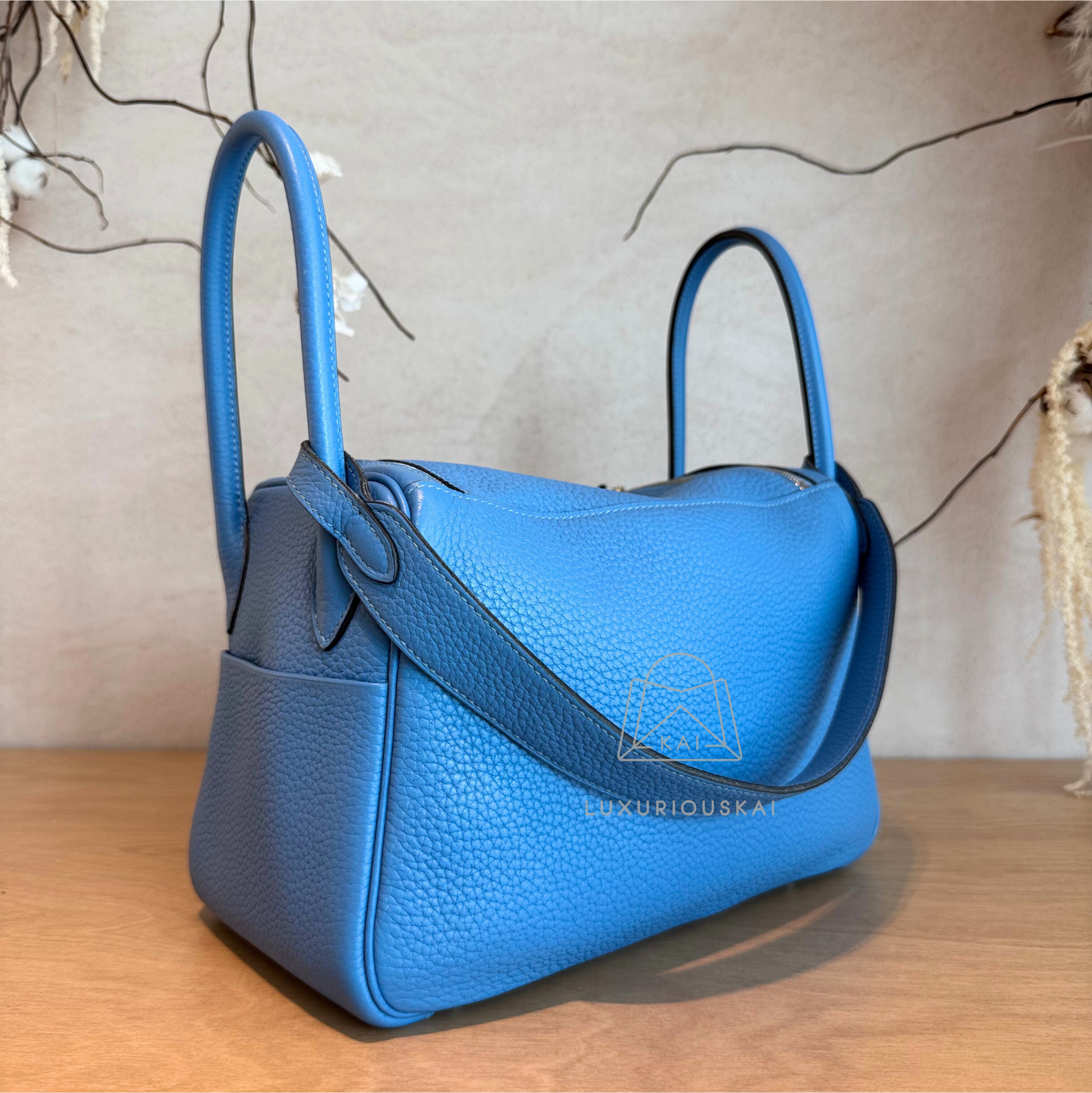 [PRELOVED] Hermès Lindy 26 Blue Paradise (Palladium Hardware)