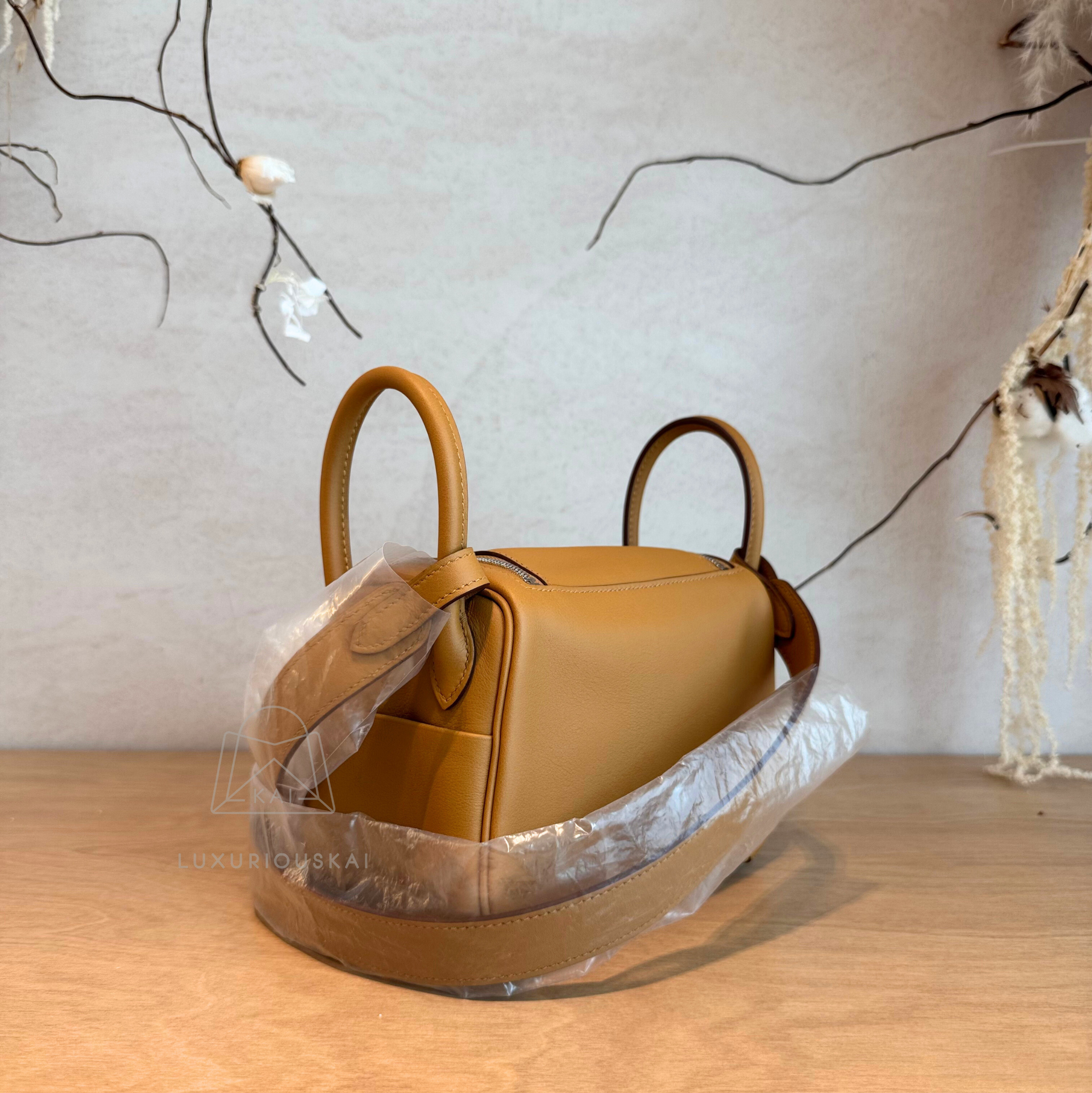 Hermès Mini Lindy Sesame (Palladium Hardware)