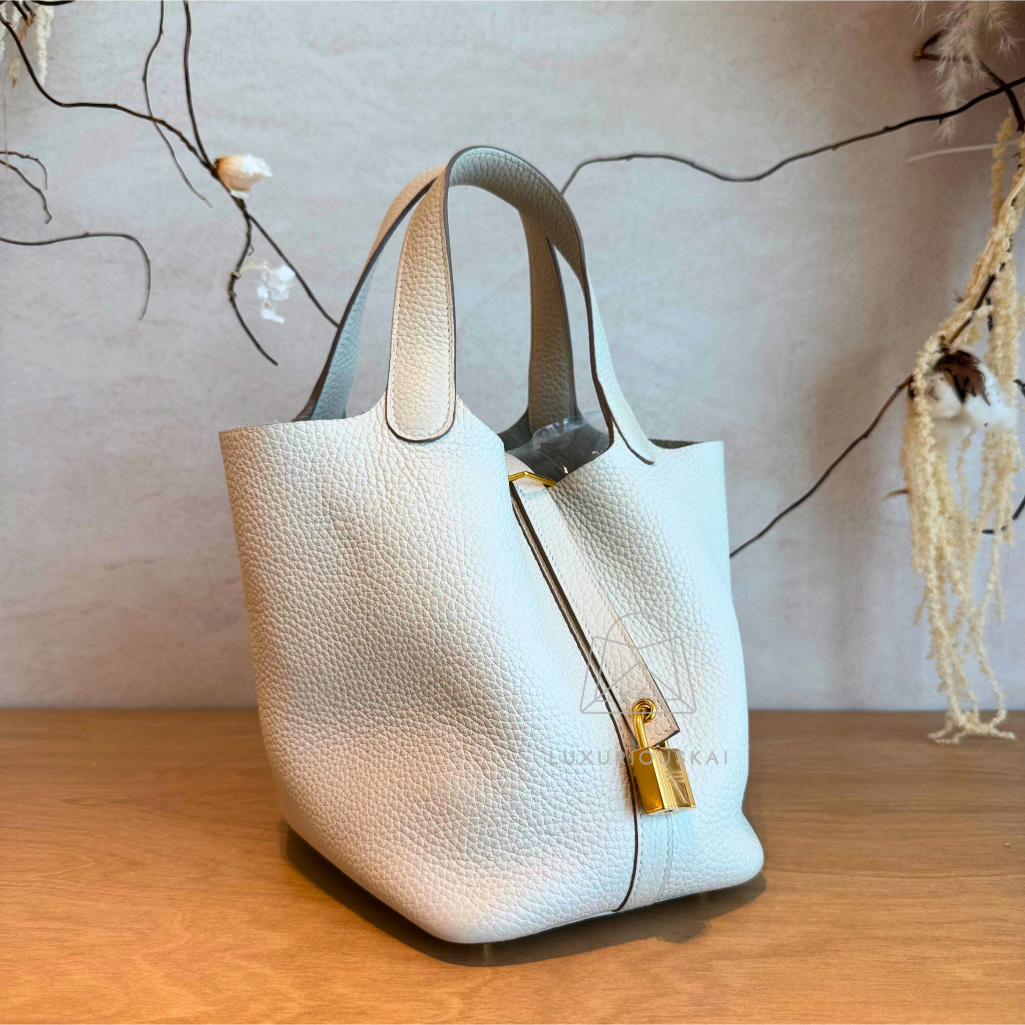[PRELOVED] Hermès Picotin 18 Craie (Gold Hardware)