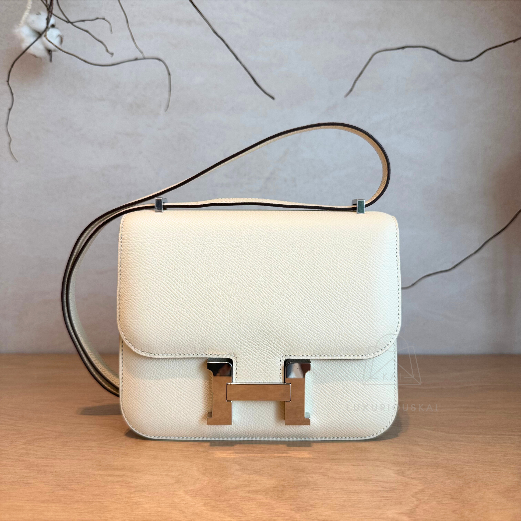 [PRELOVED] Hermès Constance 18 Craie (Palladium Hardware)