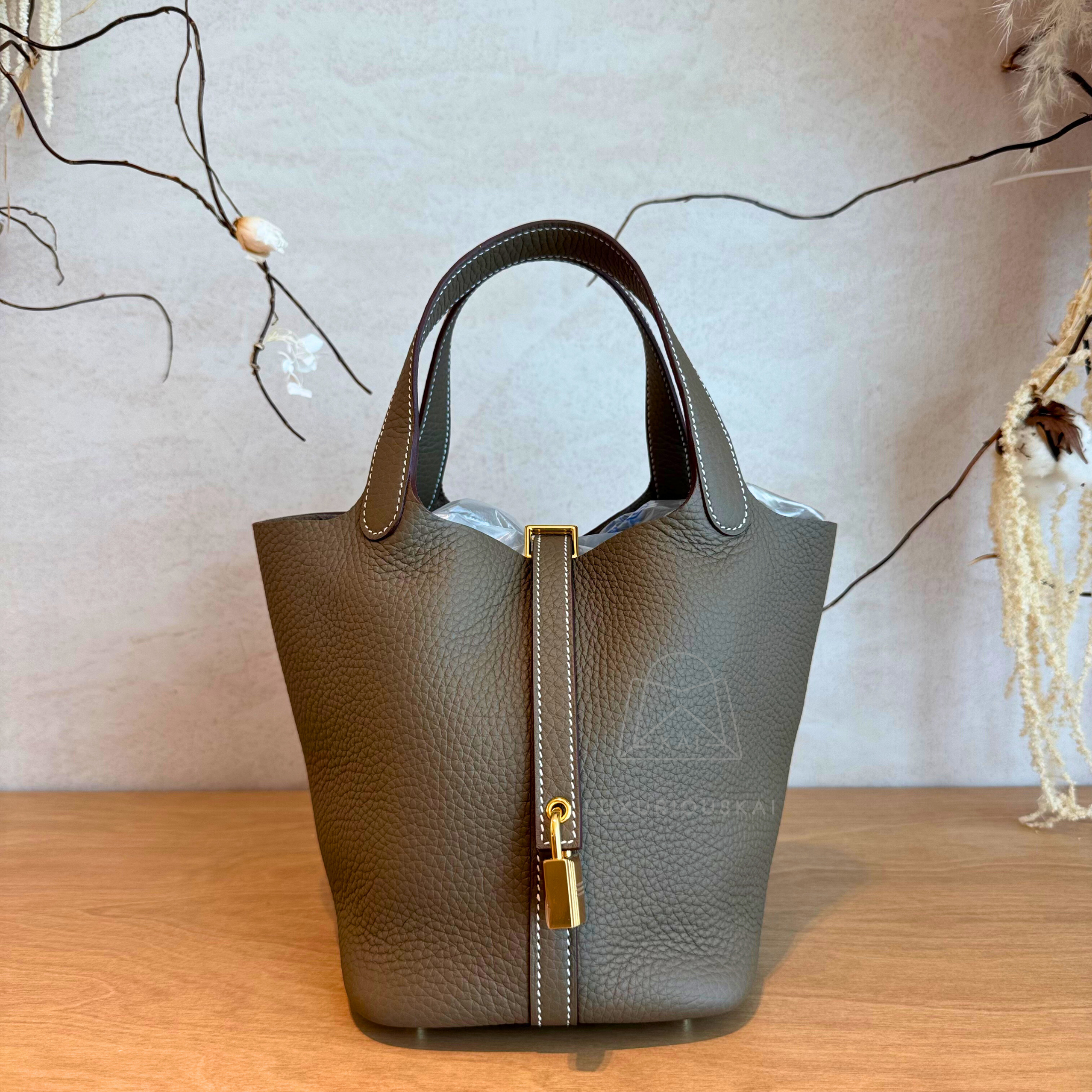 Hermès Picotin 18 Etoupe (Gold Hardware)