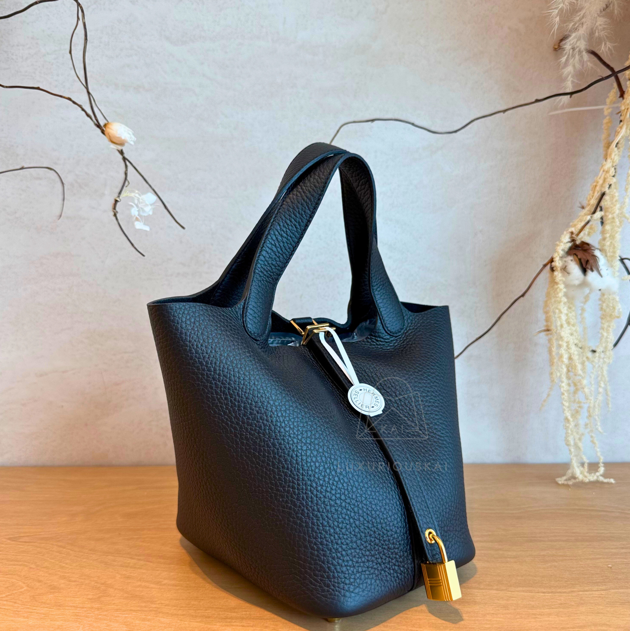 Hermès Picotin 18 Black (Gold Hardware)