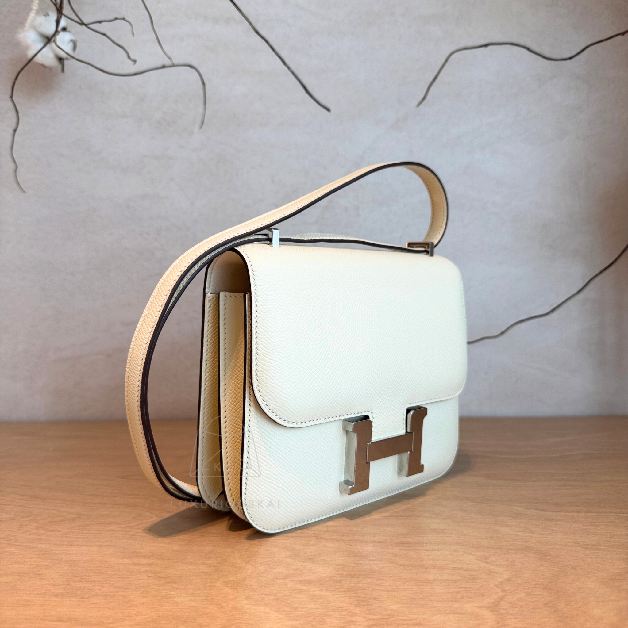 [PRELOVED] Hermès Constance 18 Craie (Palladium Hardware)