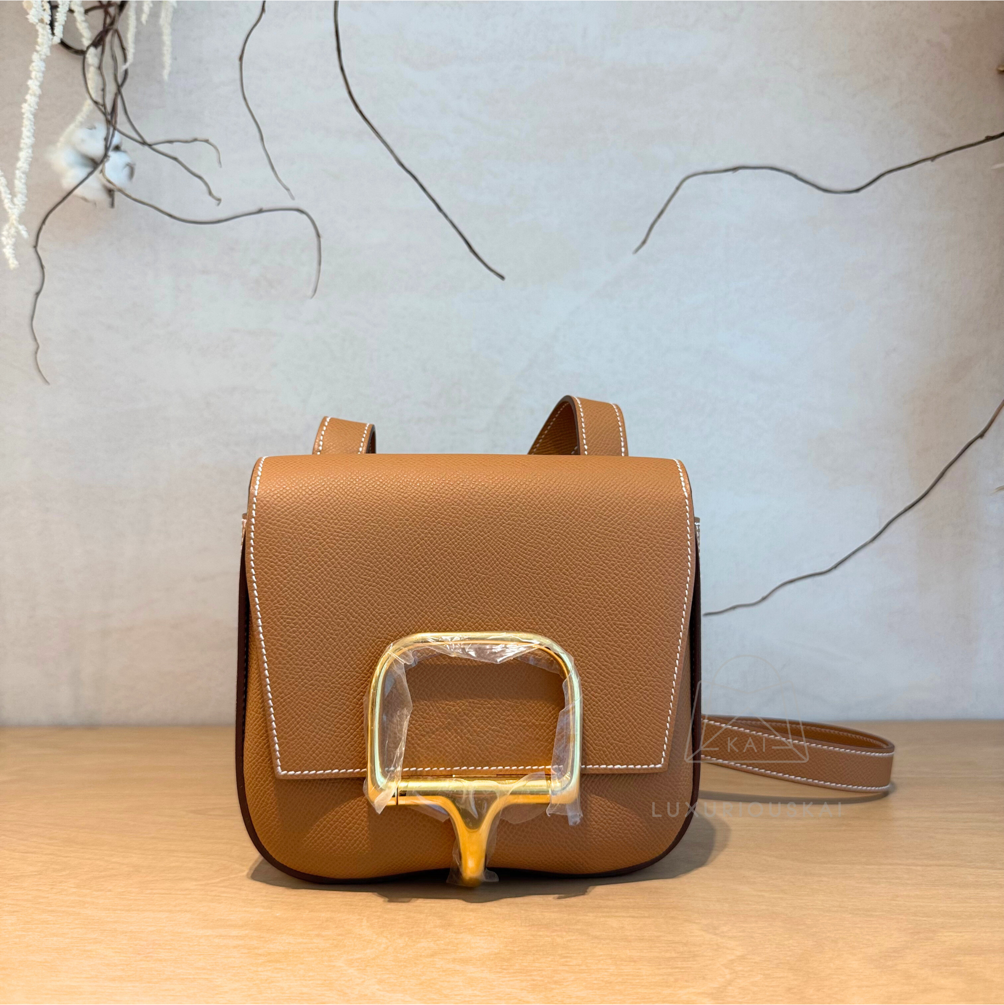 Hermès Della Gold (Gold Hardware)