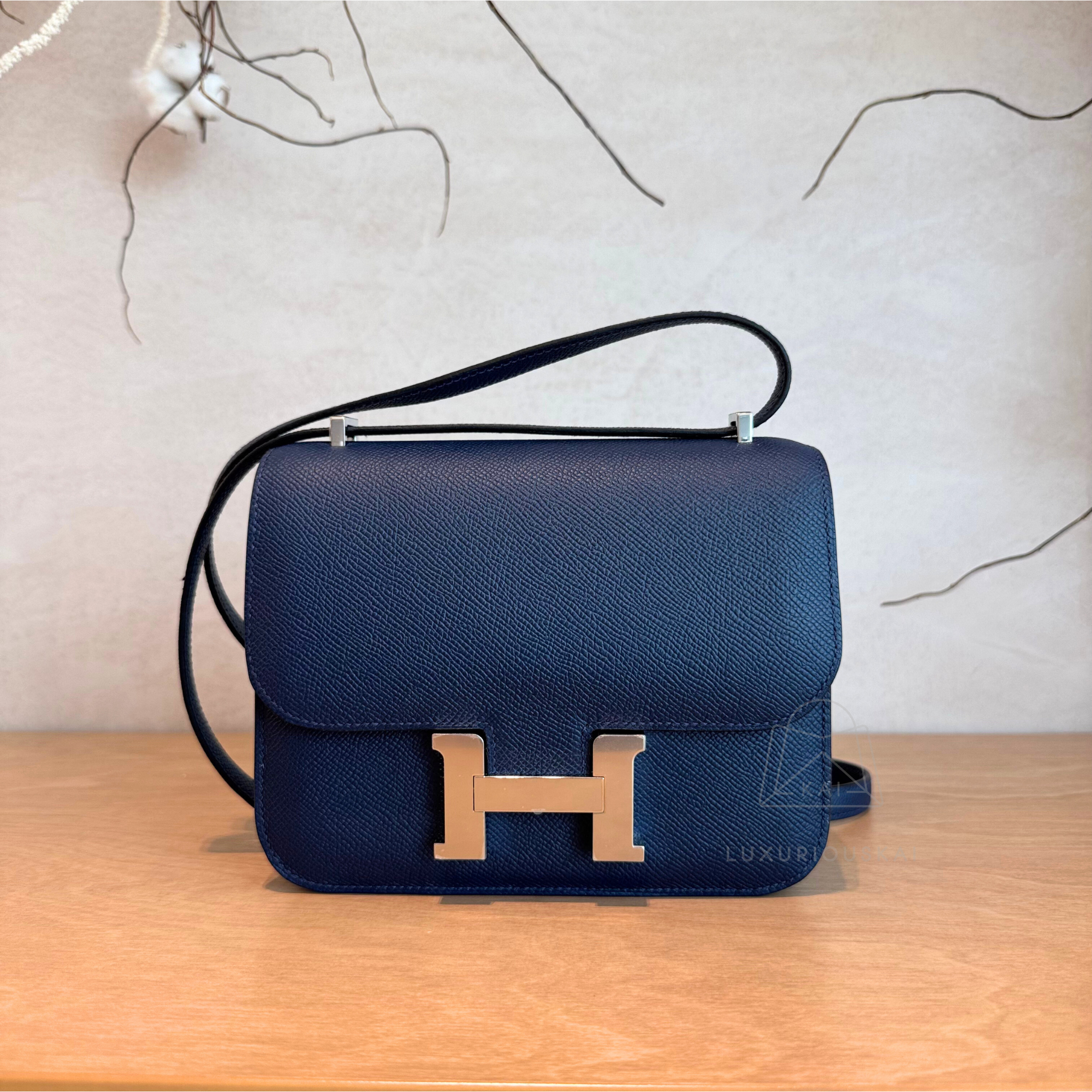 Hermès Constance 18 Blue Sapphire (Palladium Hardware)