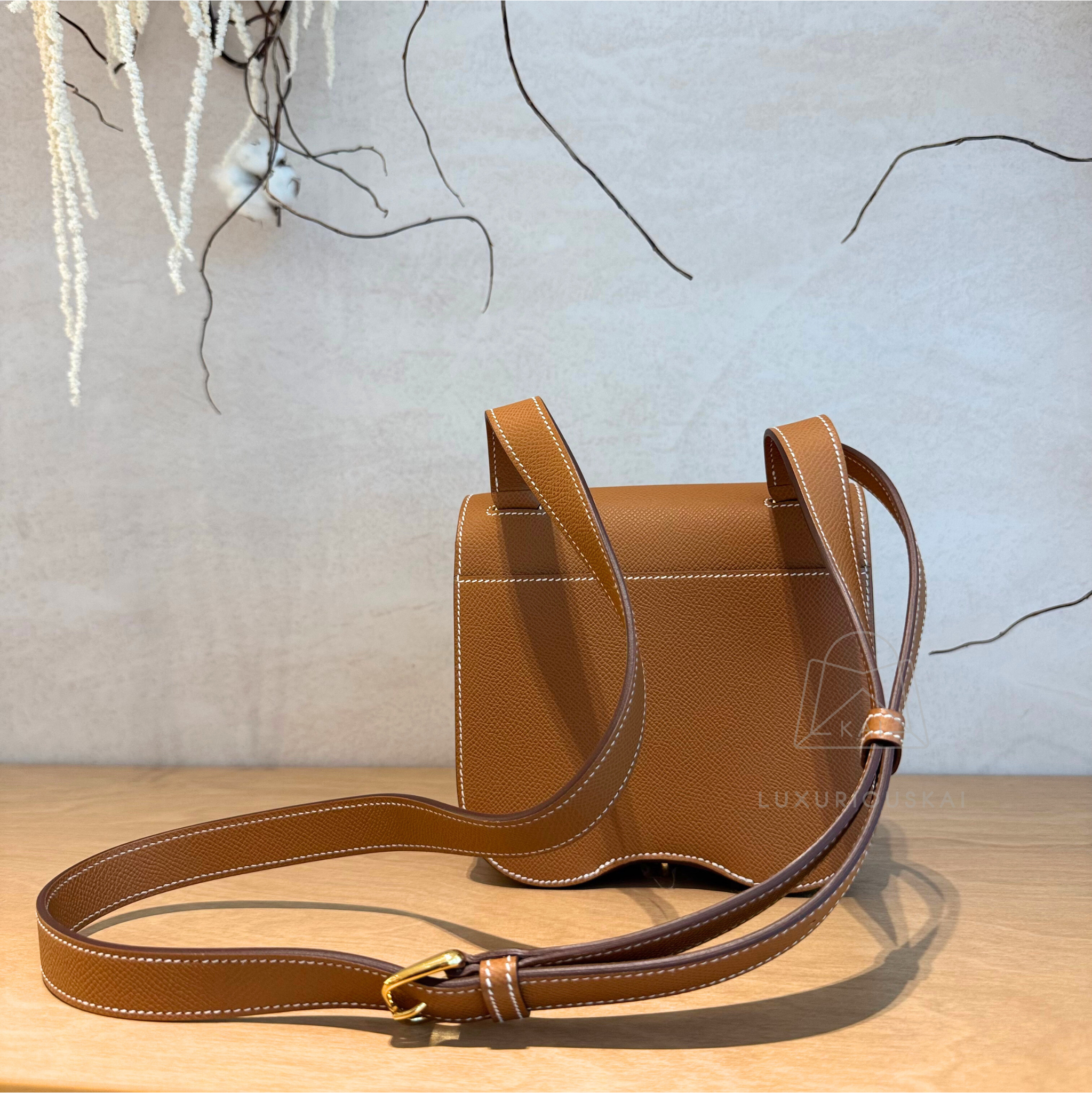 Hermès Della Gold (Gold Hardware)