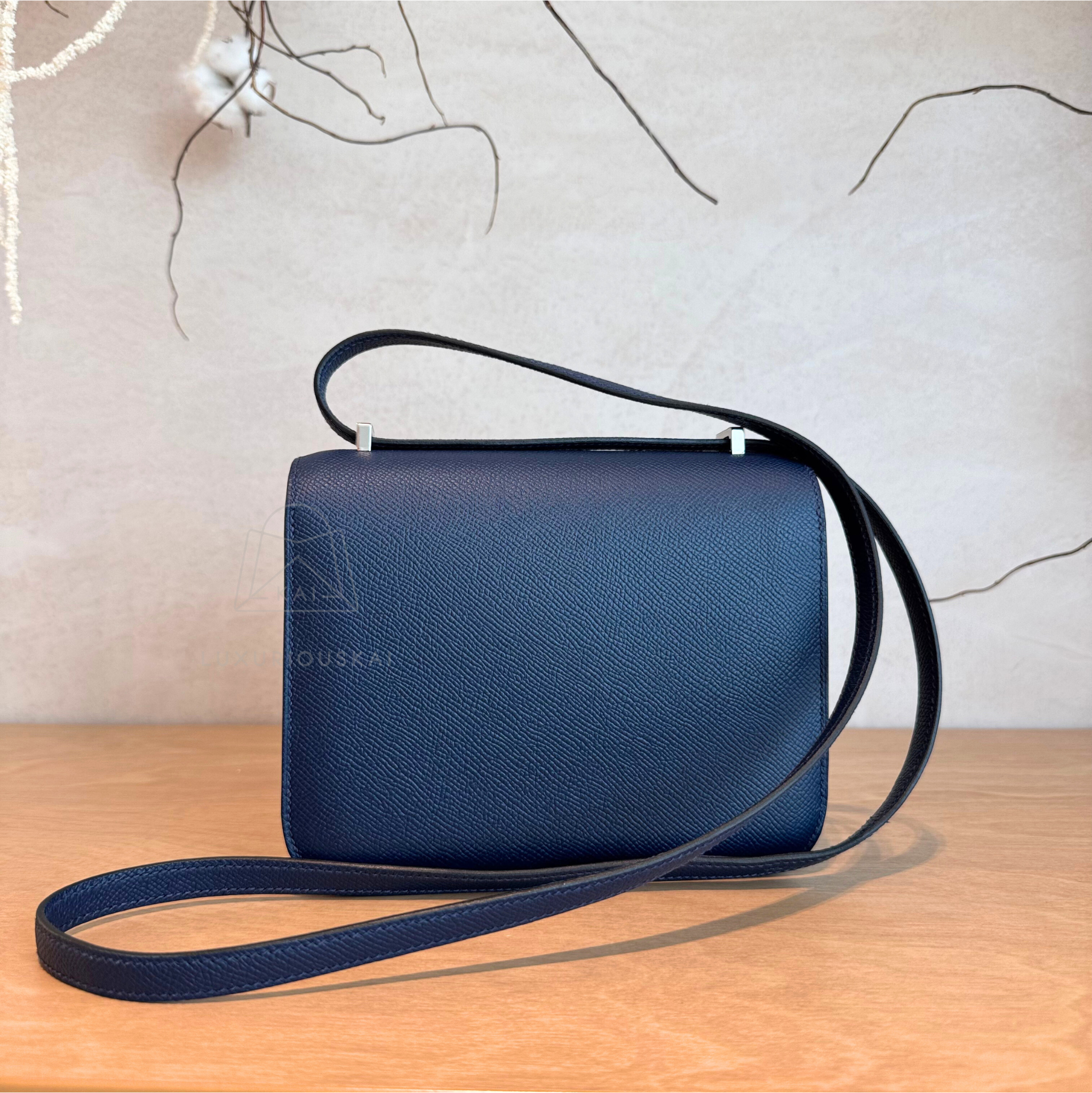 Hermès Constance 18 Blue Sapphire (Palladium Hardware)