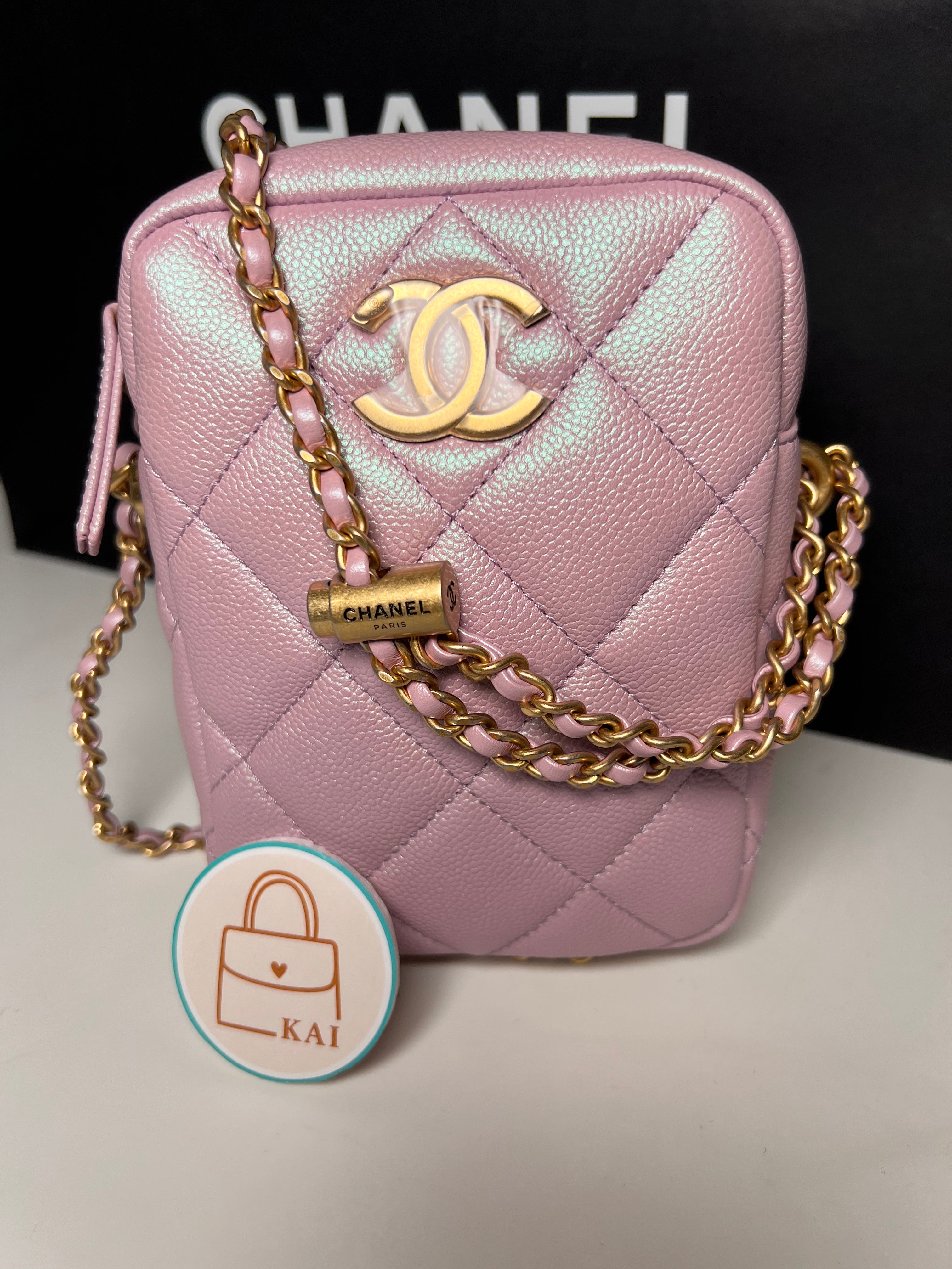 Chanel 21K Camera Vertical